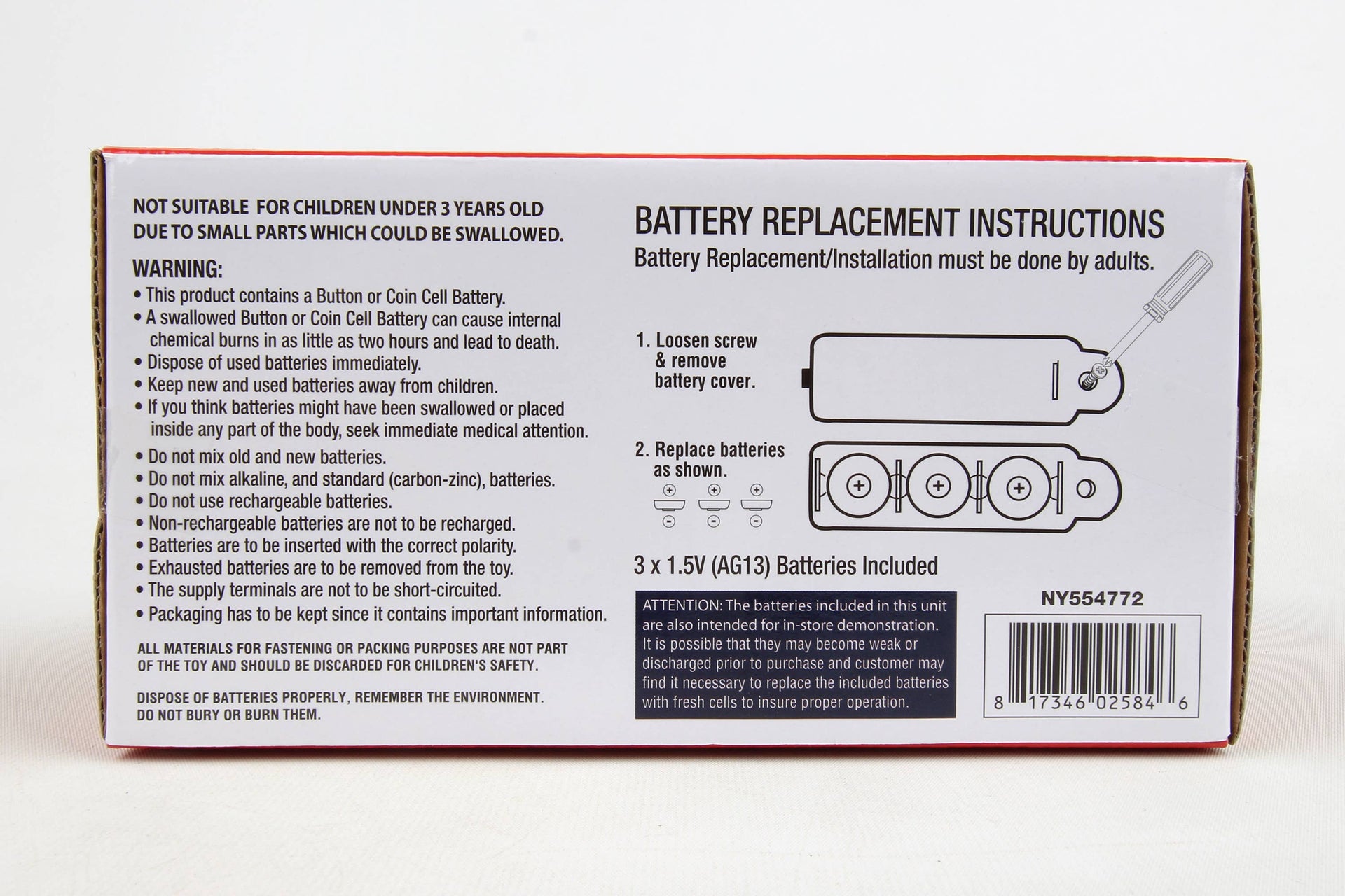 NY554772 FDNY Ambulance w/lights & sound by Daron Toys