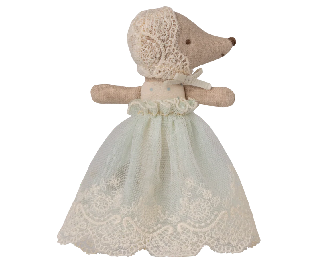 BABY MOUSE IN GOWN MINT 17-6000-01
