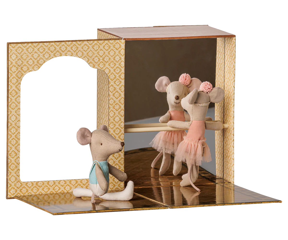 BALLET MICE IN DANCE STUDIO LITTLE SISTER AND BROTHER 17-6105-00