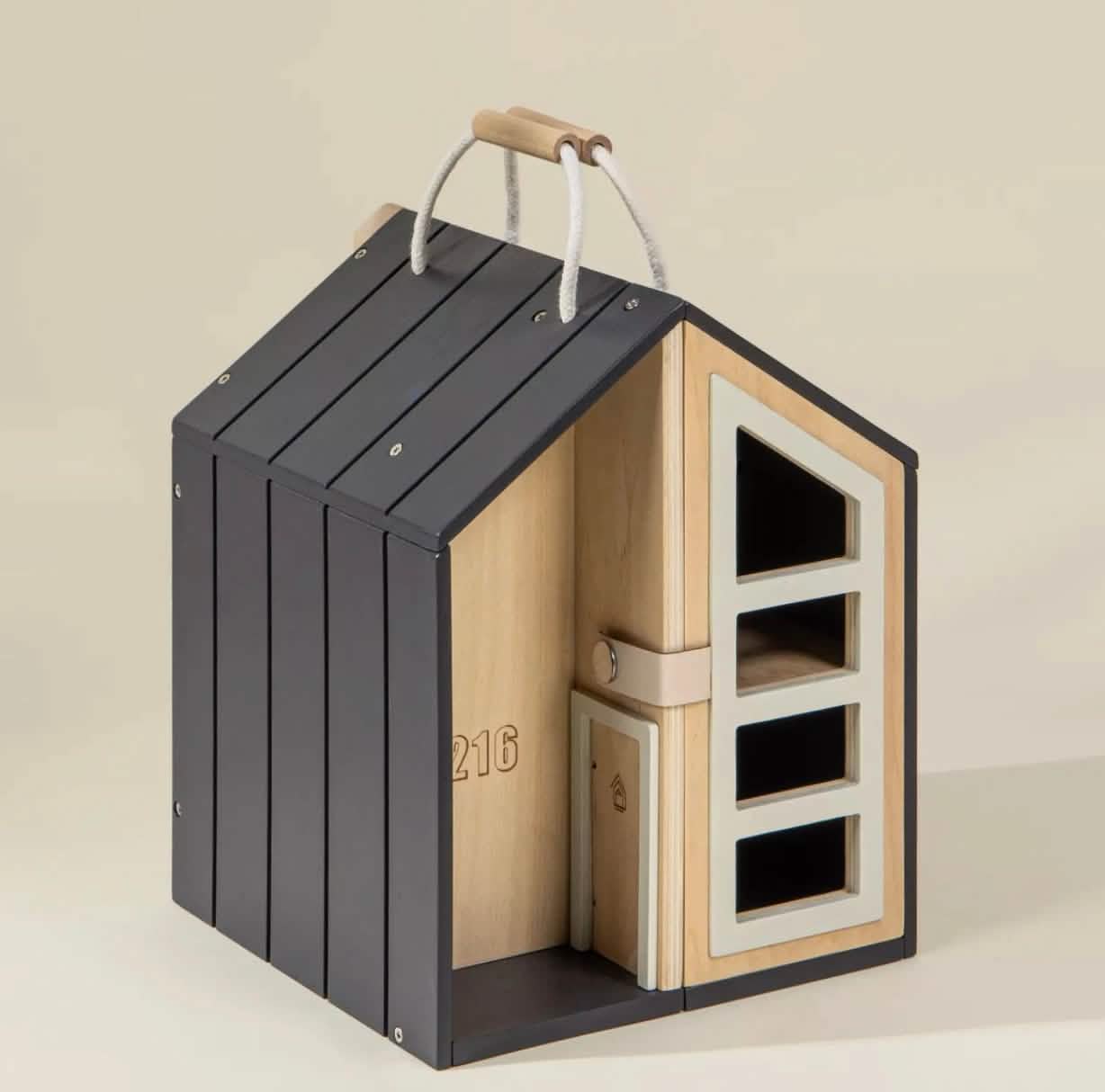 COCO VILLAGE WOODEN DOLLHOUSE TO GO