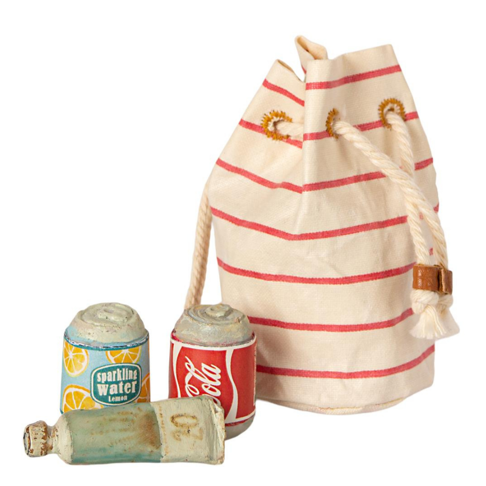 Bag With Beach Essentials Dollhouses & Accessories