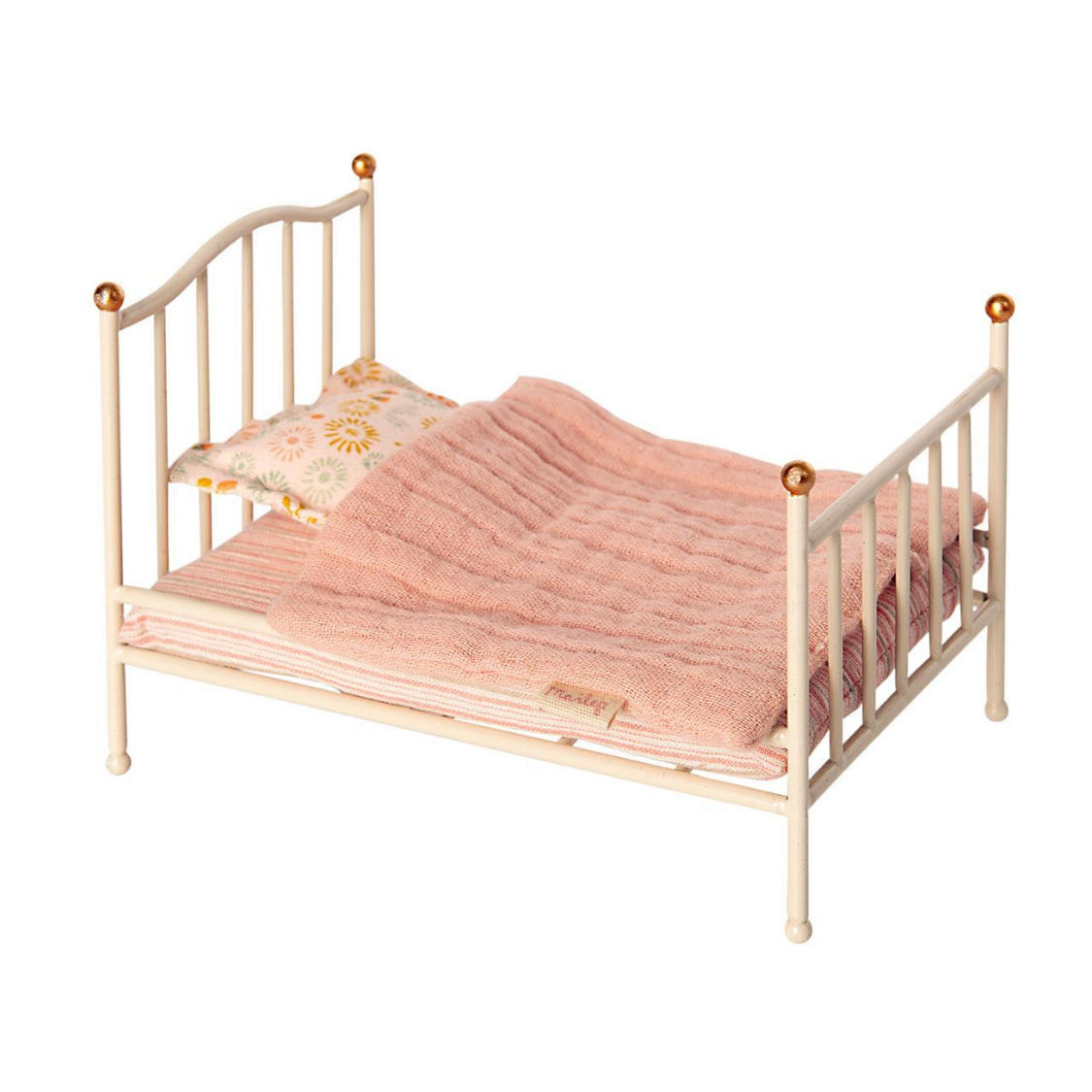 Off-White Vintage Bed, Mouse