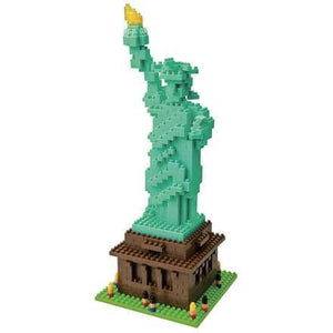 Nb Statue Of Liberty-Kidding Around NYC